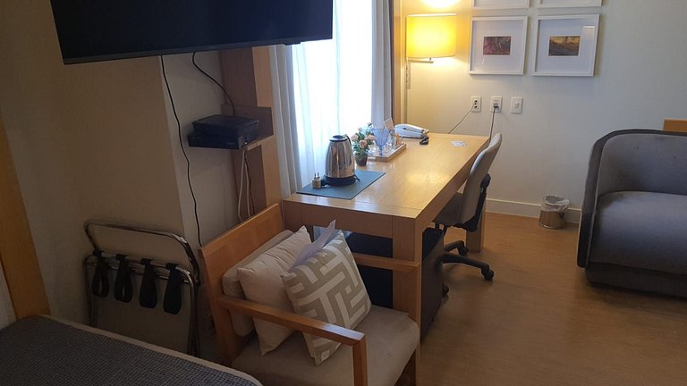 Flat Congonhas com sofá cama (Apto 110H)