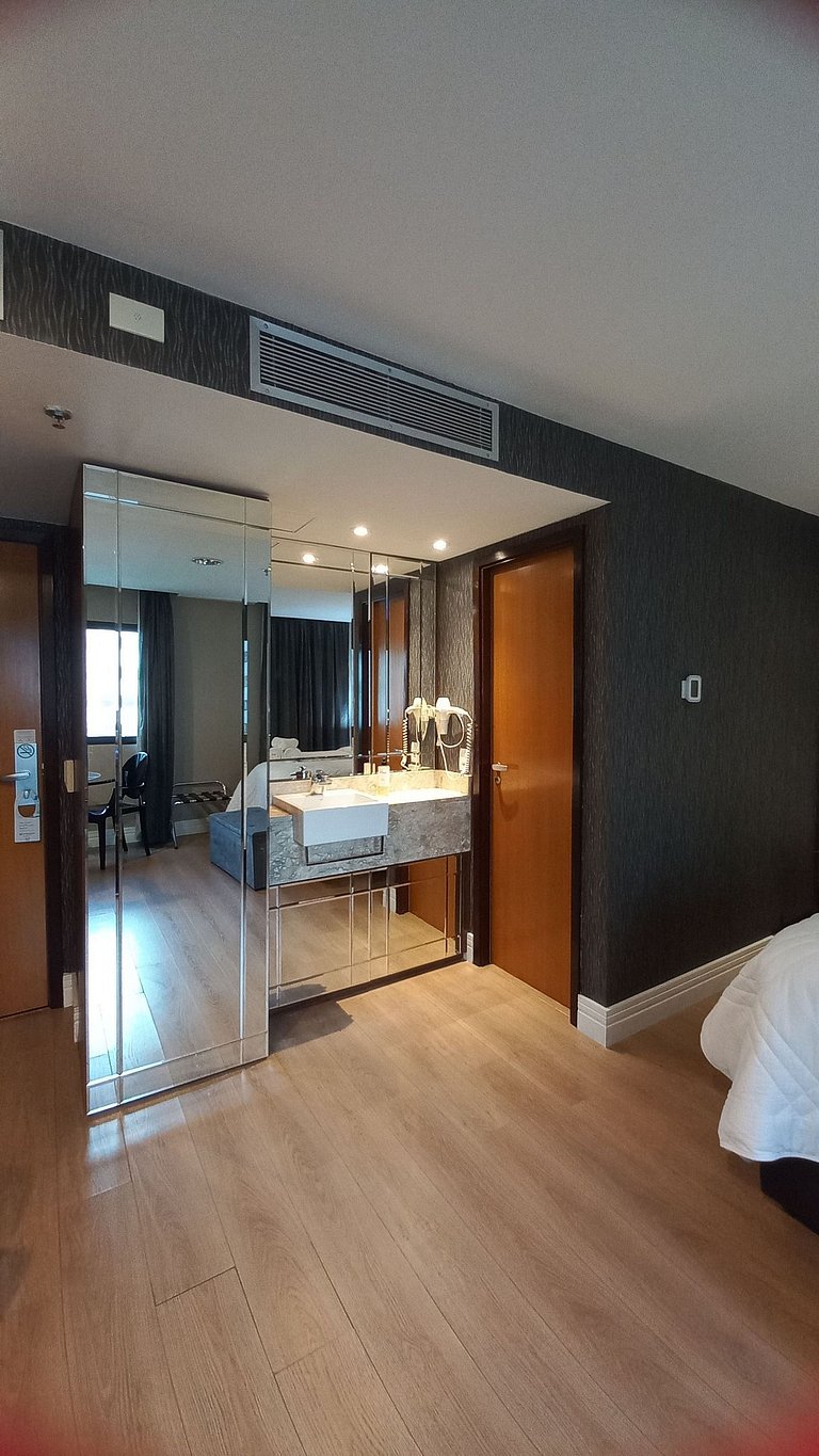 Flat no Bourbon Ibirapuera Moema (Apto 844B)