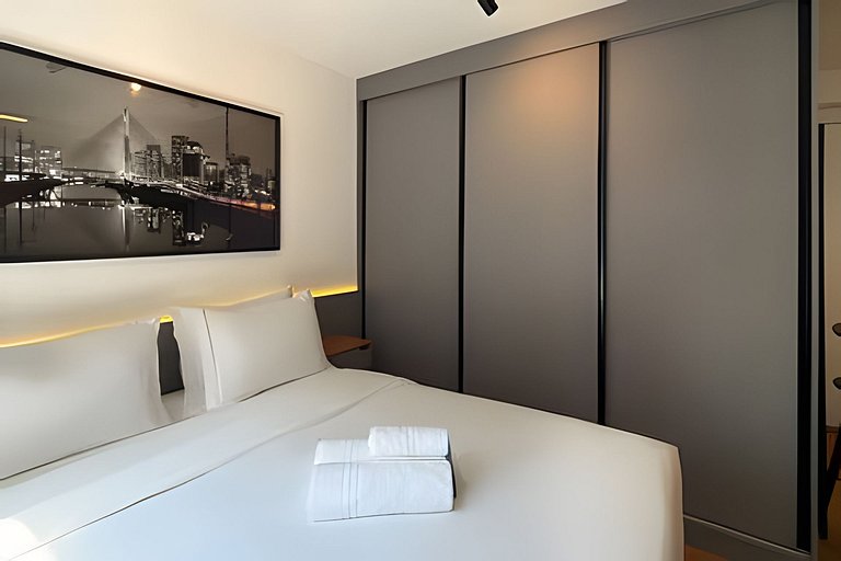 Studio em Pinheiros/Metrô Clínicas/R. Oscar Freire