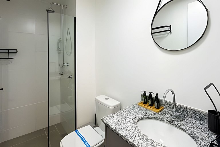 Studio em Pinheiros/Metrô Clínicas/R. Oscar Freire