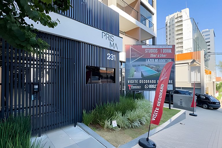 Studio em Pinheiros/Metrô Clínicas/R. Oscar Freire
