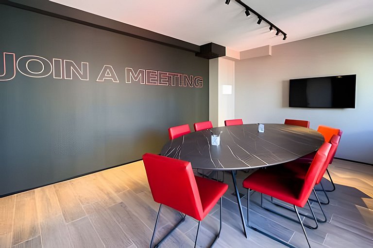 Studio em Pinheiros/Metrô Clínicas/R. Oscar Freire